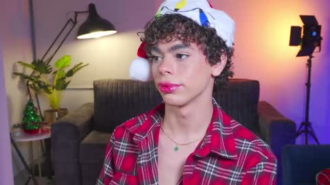 Snapshot of timmyshy chatting on 12/10/24, 02:48 timmyshy online show from 12/10/24, 02:48