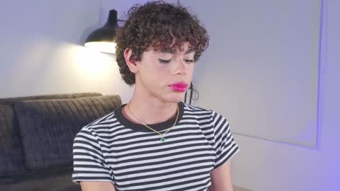 Snapshot of timmyshy chatting on 01/08/25, 10:37 timmyshy online show from 01/08/25, 10:37