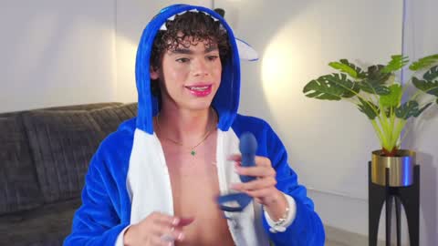 Snapshot of timmyshy chatting on 02/26/25, 12:27 timmyshy online show from 02/26/25, 12:27