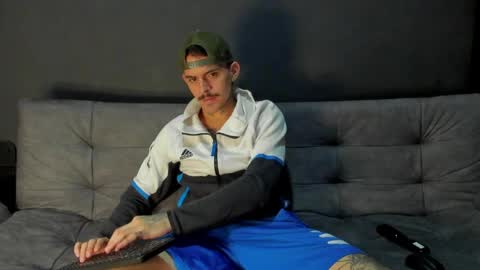 wanna play bareback uncut colombian couple new twink bbk online show from 04/01/26, 09:10