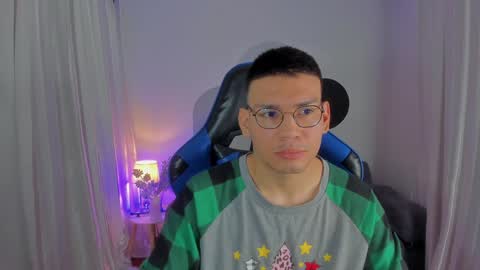 Snapshot of timothy_jones1 chatting on 12/02/24, 10:50 timi jones online show from 12/02/24, 10:50