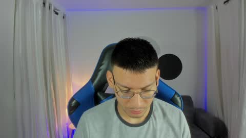 Snapshot of timothy_jones1 chatting on 12/06/24, 10:49 timi jones online show from 12/06/24, 10:49