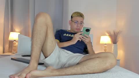 Snapshot of timothy_jones1 chatting on 01/05/25, 09:03 timi jones online show from 01/05/25, 09:03