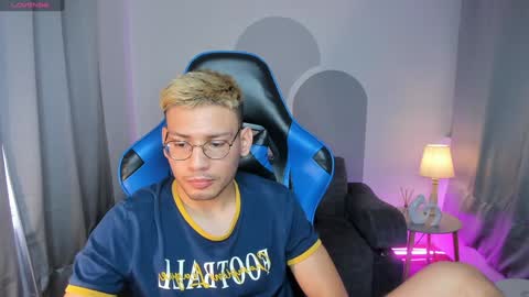 Snapshot of timothy_jones1 chatting on 01/10/25, 02:45 timi jones online show from 01/10/25, 02:45