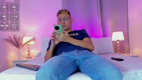 Snapshot of timothy_jones1 chatting on 01/14/25, 08:20 timi jones online show from 01/14/25, 08:20