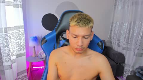 Snapshot of timothy_jones1 chatting on 02/01/25, 01:51 timi jones online show from 02/01/25, 01:51