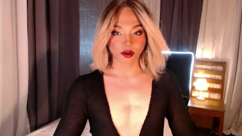 Snapshot of tina_allure chatting on 11/01/25, 06:15 Tina online show from 11/01/25, 06:15