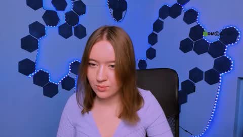 Snapshot of tina_blade_ chatting on 12/20/25, 10:44 tina_blade_ online show from 12/20/25, 10:44