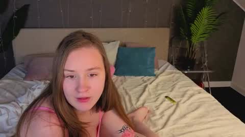 Stella online show from 03/09/26, 10:08