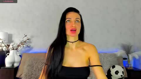 Tina online show from 11/05/25, 11:21