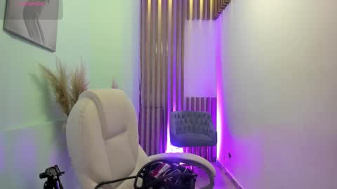 Tina  online show from 12/15/25, 04:28