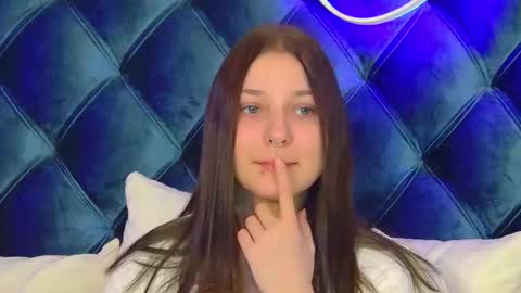 TinaBurton online show from 11/20/25, 04:29