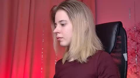 Tina Davil online show from 02/06/26, 09:23