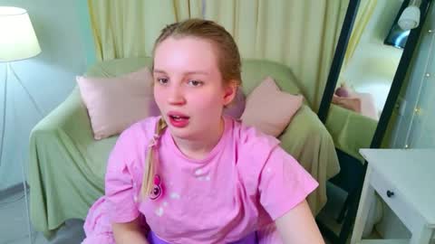 tinasiner online show from 04/11/26, 03:16