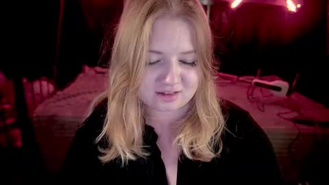 Snapshot of tinkerrbelll chatting on 02/22/26, 08:07 TinkerrBelll online show from 02/22/26, 08:07