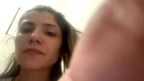 Snapshot of tinna21 chatting on 03/27/26, 04:18 tinna21 online show from 03/27/26, 04:18