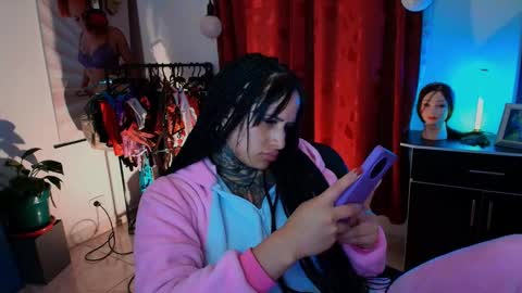 I AM BELLA  ----------- follow my  IG  TINNS 69 online show from 01/05/26, 11:52