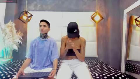 Snapshot of tinny_and_candy chatting on 10/20/25, 12:27 TINNY AND CANDY online show from 10/20/25, 12:27