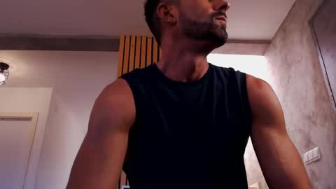 Snapshot of tinoclandestino chatting on 01/08/25, 10:15 tinoclandestino online show from 01/08/25, 10:15