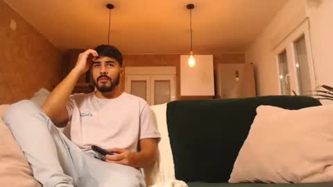 tinoclandestino online show from 12/17/25, 11:05