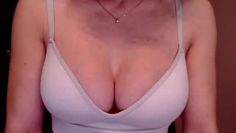 Lily online show from 12/19/24, 05:50