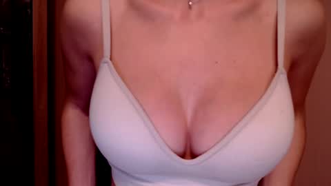 Lily online show from 12/20/24, 05:51