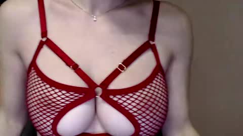 Lily online show from 12/25/24, 05:05