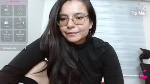 Tiny Caroline online show from 07/18/26, 04:16
