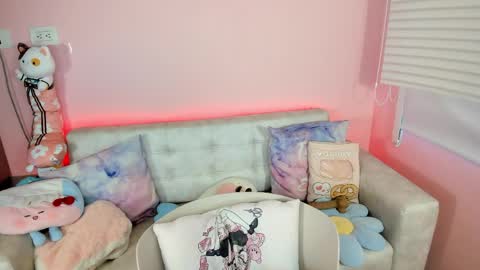 Snapshot of tiny_cora chatting on 05/16/26, 04:39 tiny_cora online show from 05/16/26, 04:39