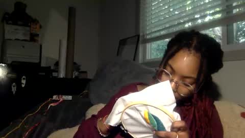 Snapshot of tiny_cupcake2 chatting on 10/19/25, 07:03 cupcake online show from 10/19/25, 07:03