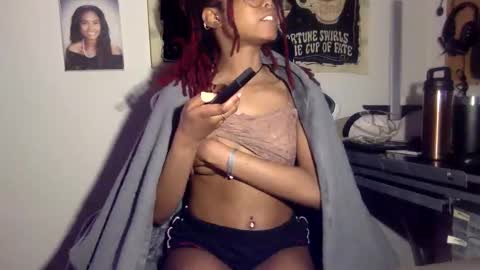 Snapshot of tiny_cupcake2 chatting on 03/08/26, 02:04 cupcake online show from 03/08/26, 02:04