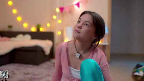 Lyssa     online show from 12/02/24, 01:57