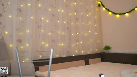 Lyssa     online show from 12/22/24, 06:15