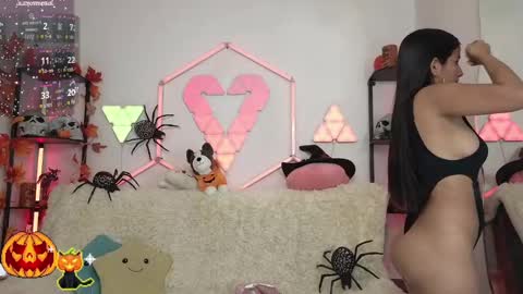 tiny_vixen_ online show from 10/15/25, 01:55