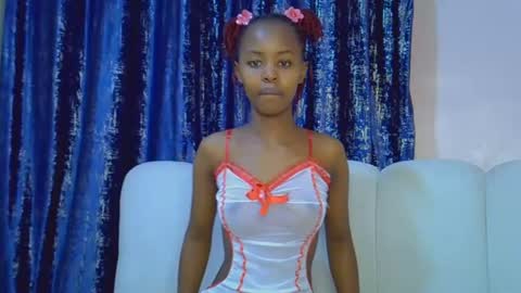 Snapshot of tinybarbie_ chatting on 06/15/26, 03:36 Barbie online show from 06/15/26, 03:36