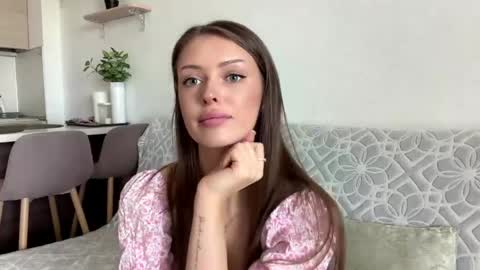 Mona online show from 05/18/26, 11:27