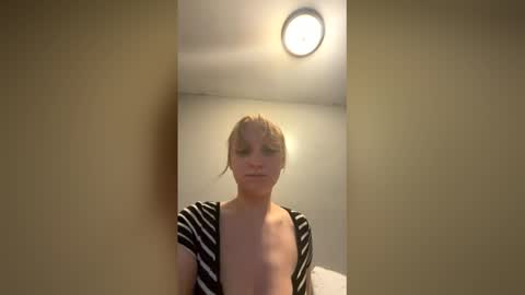 tinyblondebarbie online show from 05/30/26, 08:00