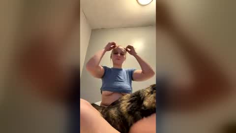 tinyblondebarbie online show from 06/17/26, 07:33