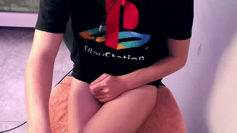tinyfemboy online show from 01/21/25, 12:57