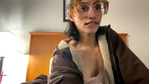 Snapshot of tinyhairycherry chatting on 04/15/26, 01:45 tinyhairycherry online show from 04/15/26, 01:45