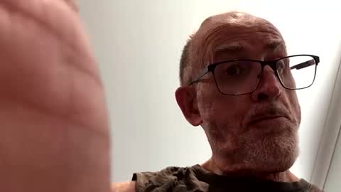 Snapshot of tinyjack_61 chatting on 02/18/26, 02:40 Tiny Jack online show from 02/18/26, 02:40