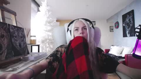 stage Kylie Sinner  brand CLITBAIT online show from 11/26/25, 12:17