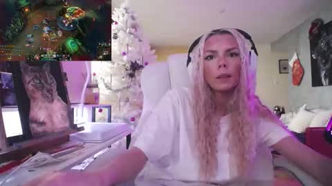 stage Kylie Sinner  brand CLITBAIT online show from 01/11/26, 12:54