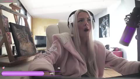 stage Kylie Sinner  brand CLITBAIT online show from 02/26/26, 08:52