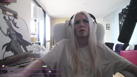 stage Kylie Sinner  brand CLITBAIT online show from 04/01/26, 01:41