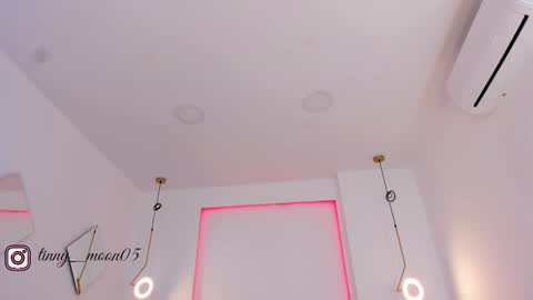 Luna  online show from 02/03/25, 02:02