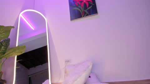 Luna  online show from 03/01/25, 02:26