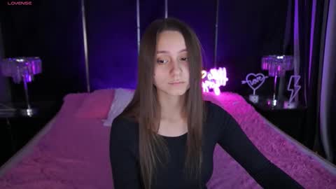 tinynataliee online show from 12/02/25, 03:51