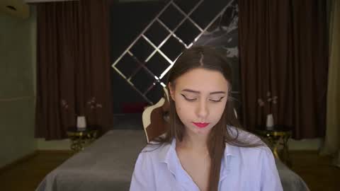 tinynataliee online show from 12/13/25, 09:53