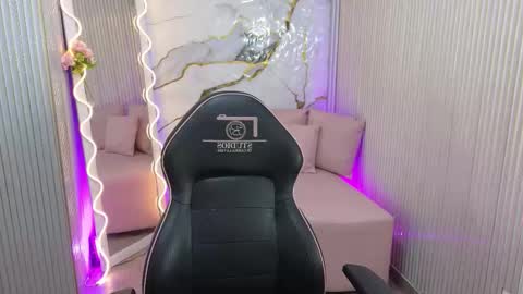 Tiphanyy  online show from 02/18/26, 07:21